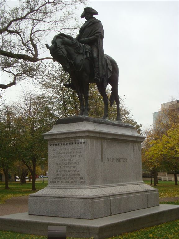 George Washington statue in Kansas City