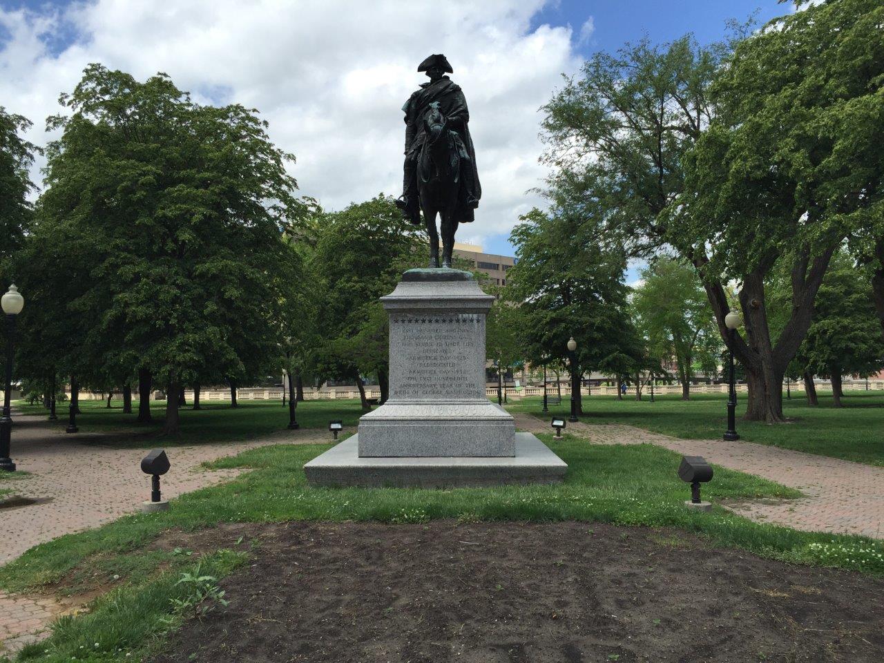 George Washington statue in Kansas City