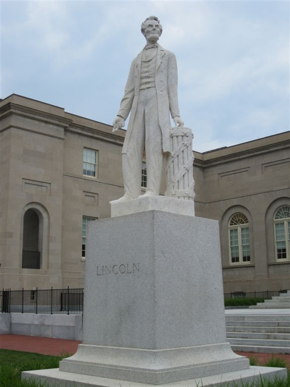 Lincoln Statue at the Nebraska State Capitol